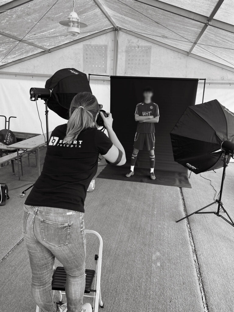 Mannschaftsfoto eines Sportteams beim offiziellen Fototag